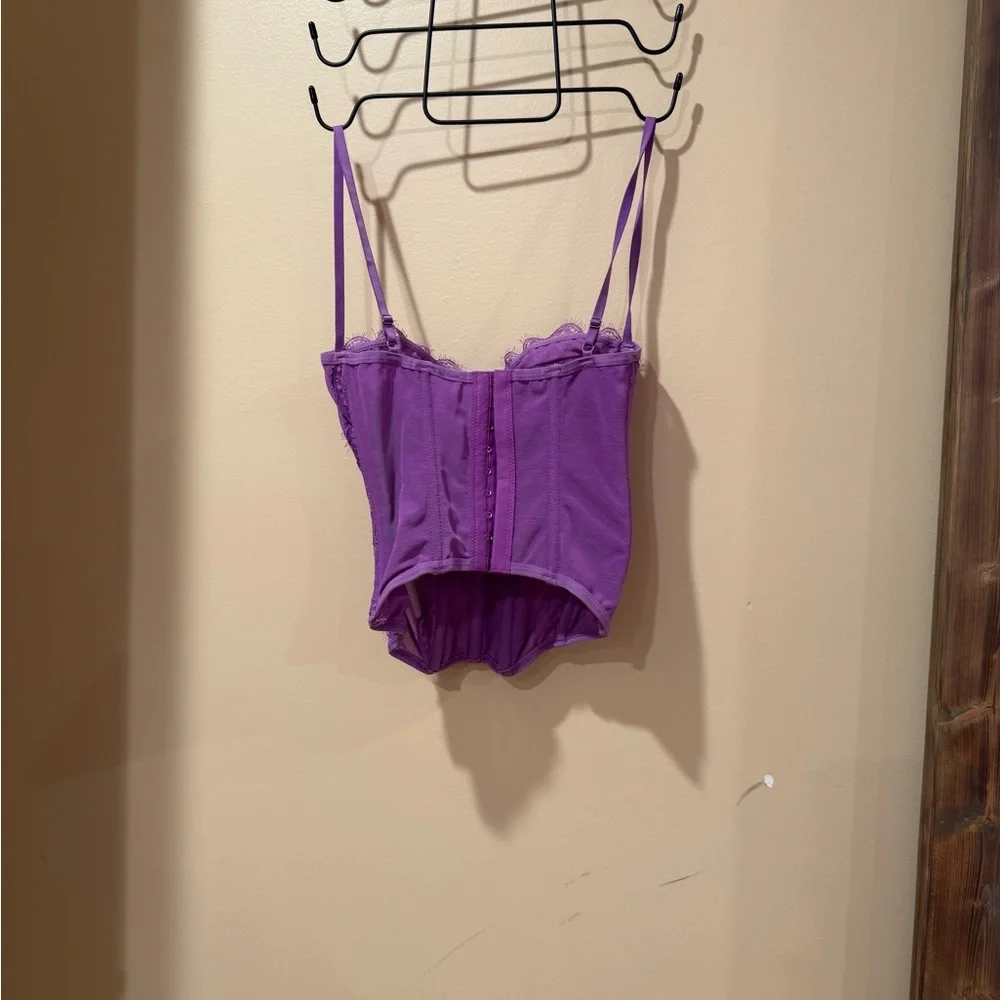 Urban Outfitters Lavender Lace Corset Crop Top - Picture 5 of 6